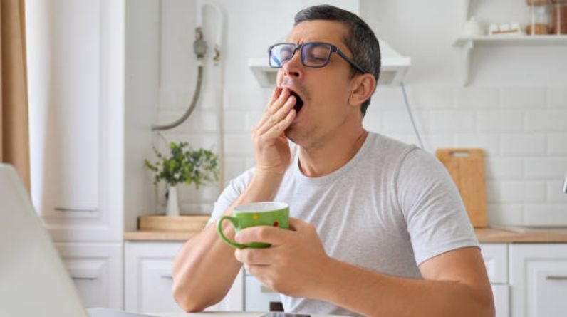 Stop Feeling Sleepy After Eating Causes & Easy Solutions